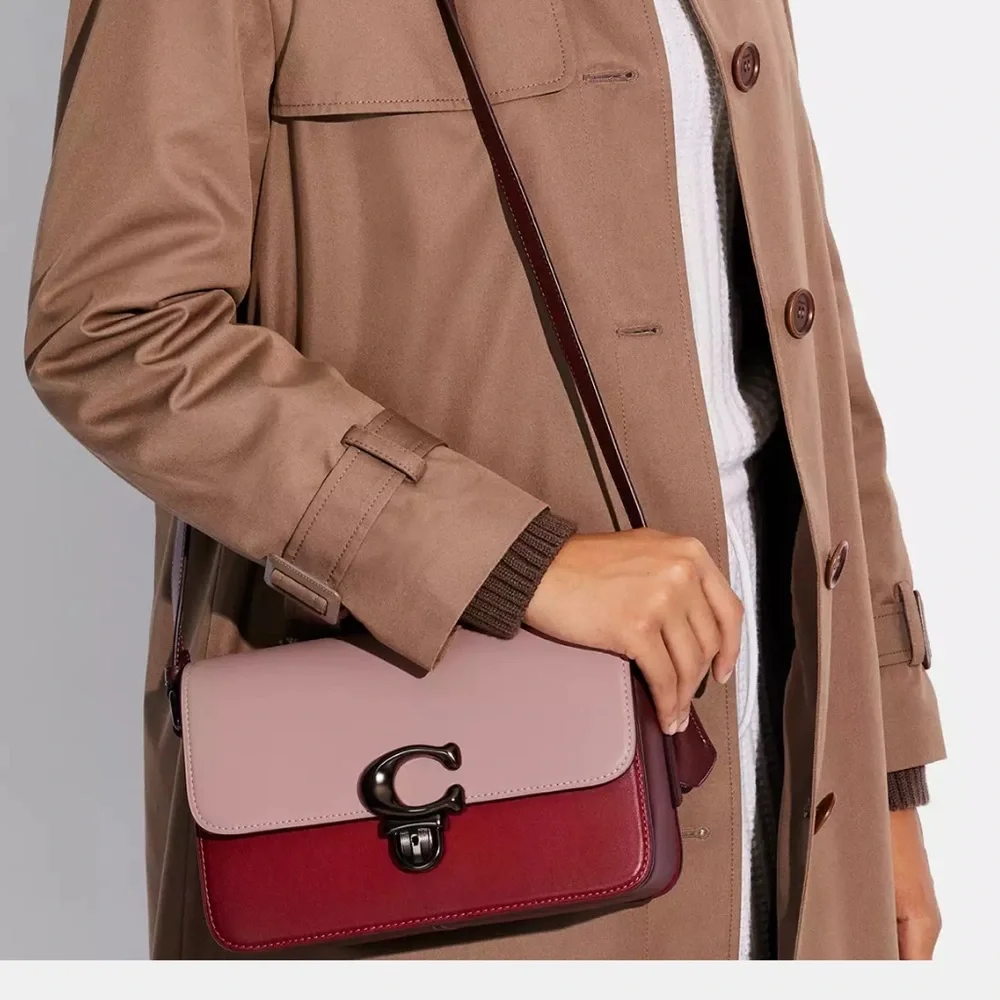 Studio Shoulder Bag In Colorblock - Picture 4 of 11